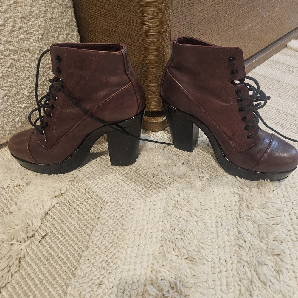 Aldo Leather Lace-Up Platform Ankle Grunge Boots in Eggplant